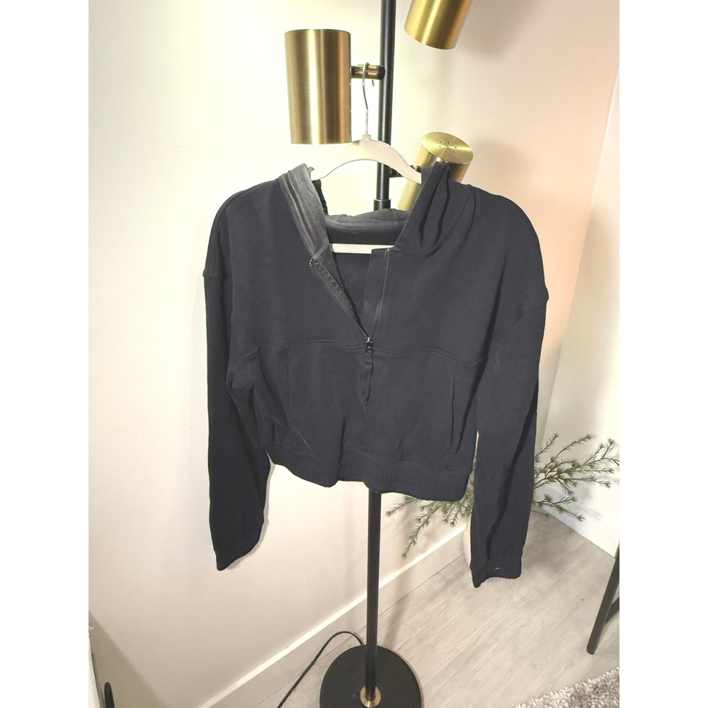 Acta crop hoodie LG black athleisure luxury slow fashion LA designer luxe gym ec